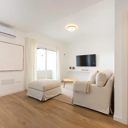 Serena Homes By Livvo Villa *