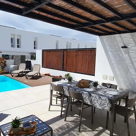 Serena Homes By Livvo * Playa Blanca