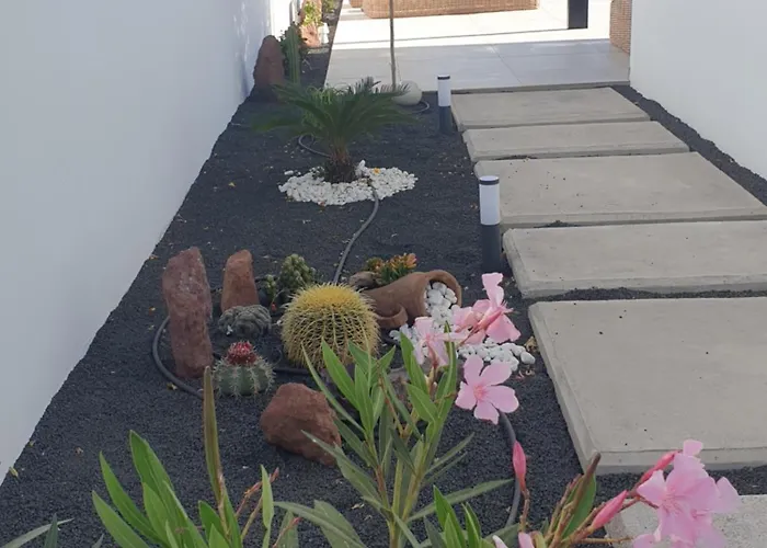 Serena Homes By Livvo فيلة