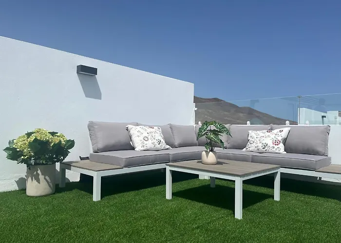 فيلة Serena Homes By Livvo *