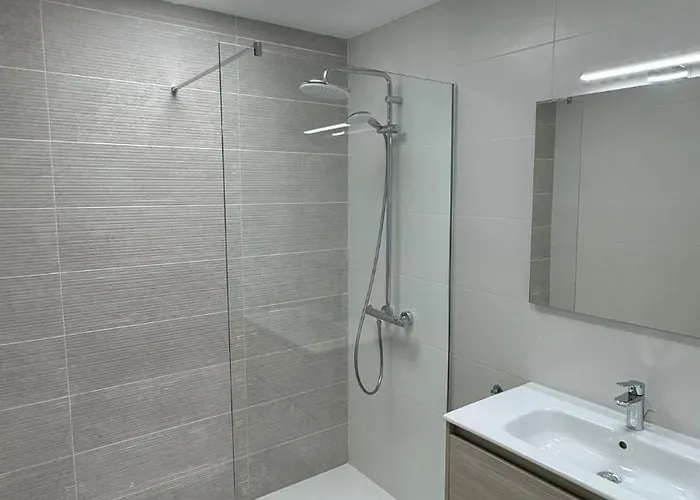 فيلة Serena Homes By Livvo