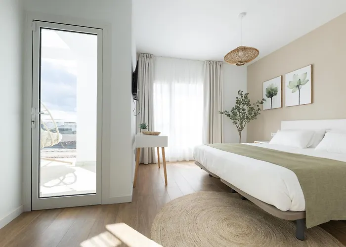 Serena Homes By Livvo بلايا بلانكا