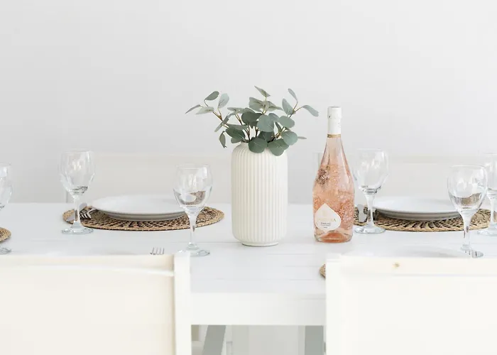 Serena Homes By Livvo فيلة