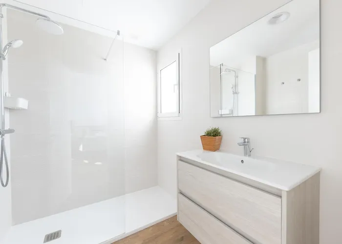 Serena Homes By Livvo *